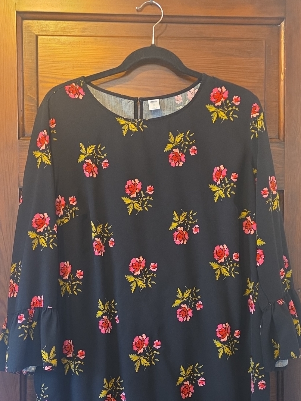 Old Navy Women's Shift Dress Black‎ Pink Floral Bell Sleeves XL - Picture 2 of 10